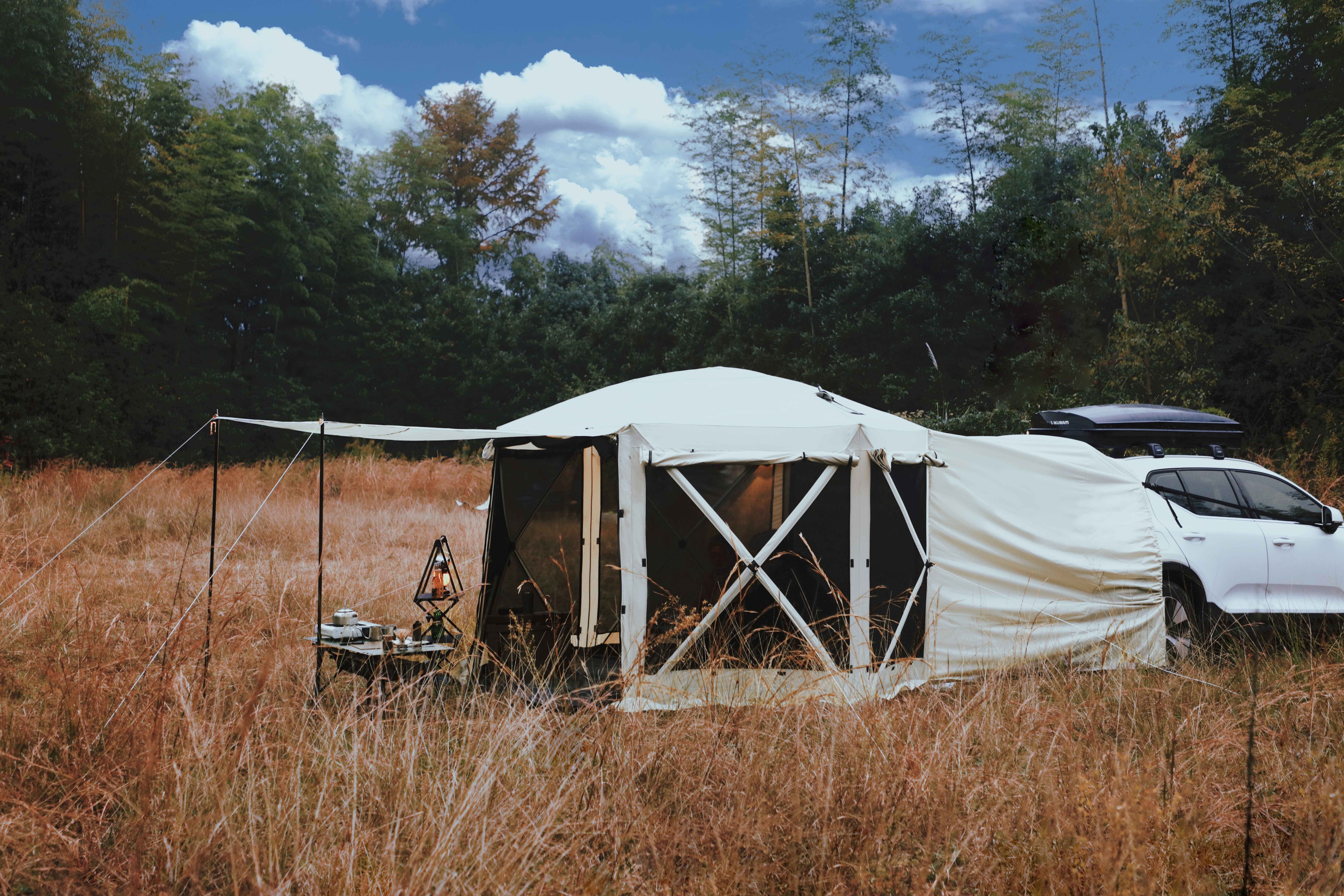 REAR HATCH OUTDOOR CAMPING TENT
